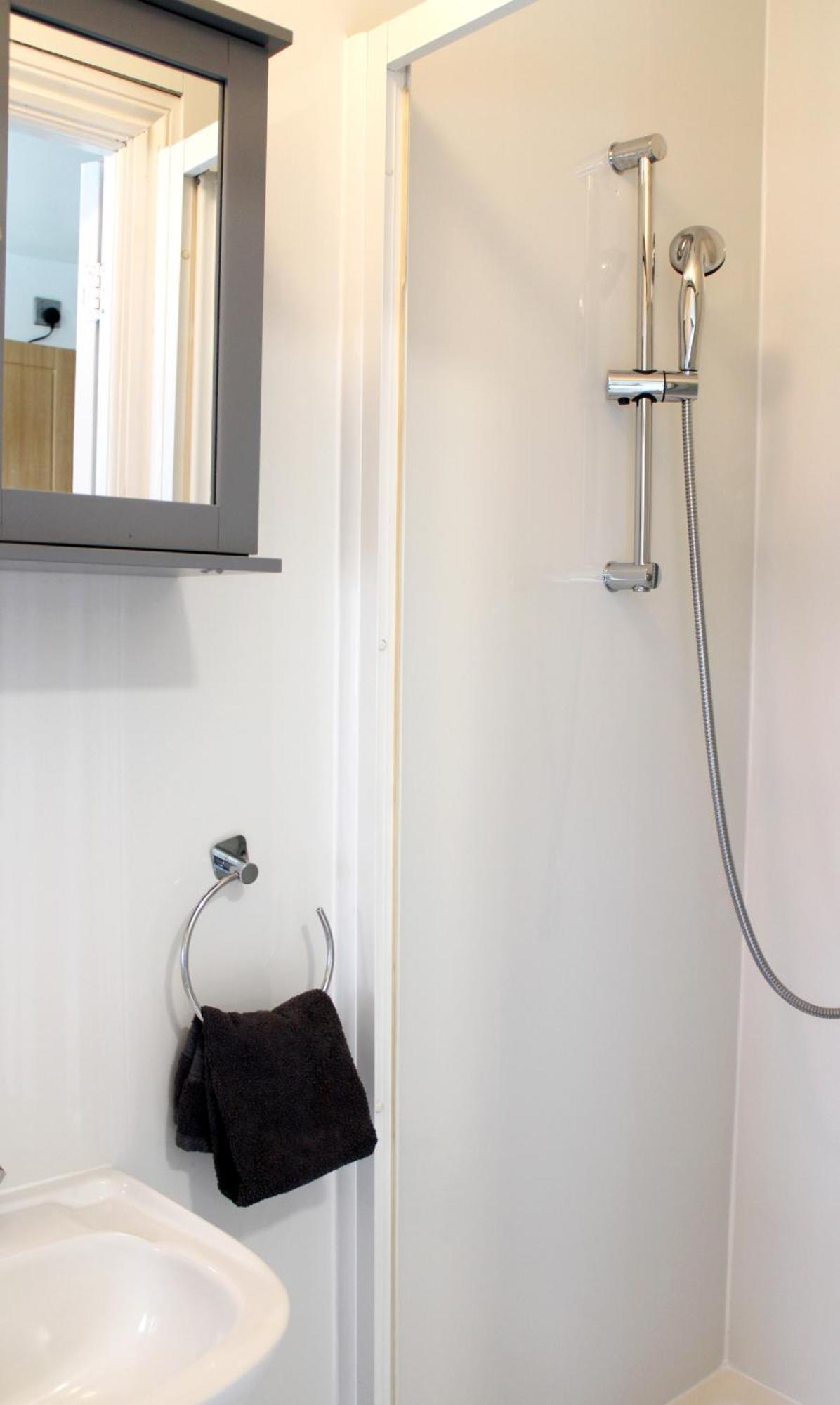Large Studio Garden Flat On Golders Green Road London Eksteriør bilde