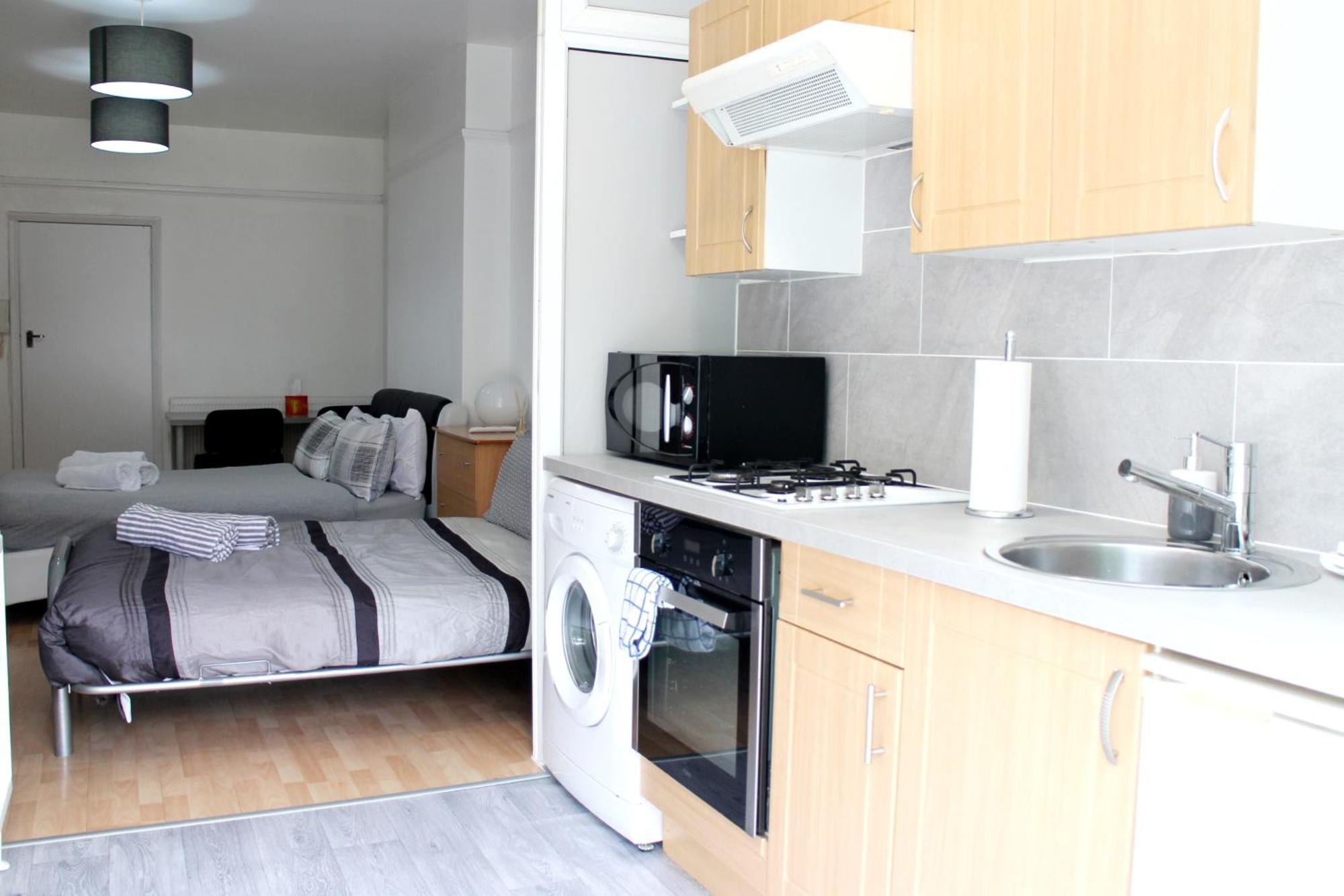 Large Studio Garden Flat On Golders Green Road London Eksteriør bilde